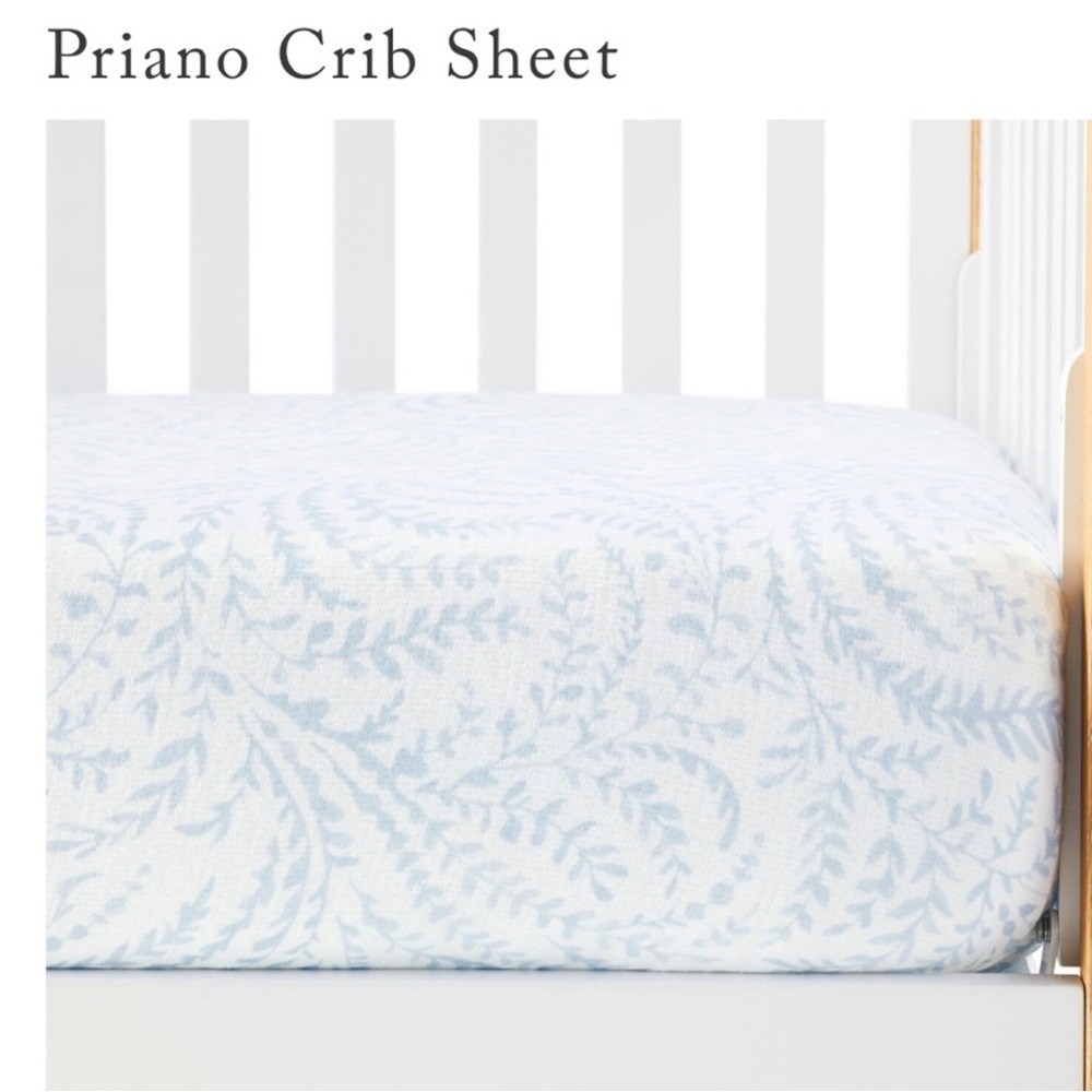 Serena & Lily Priano Crib Sheet Sky